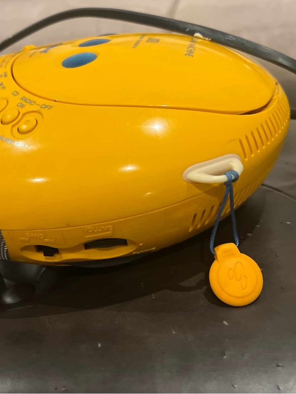 Sony Portable CD Radio Alarm Clock - Yellow - Picture 4 of 6